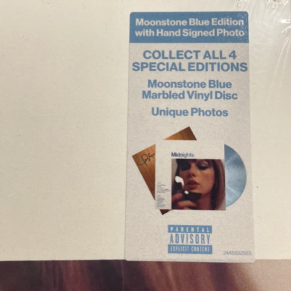 Taylor Swift signed Moonstone Blue Edition SEALED - Picture 3 of 5